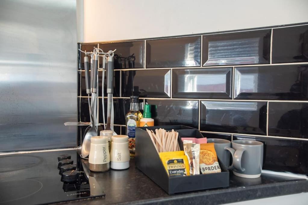 Watford Central Serviced Apartments 2 Exteriör bild