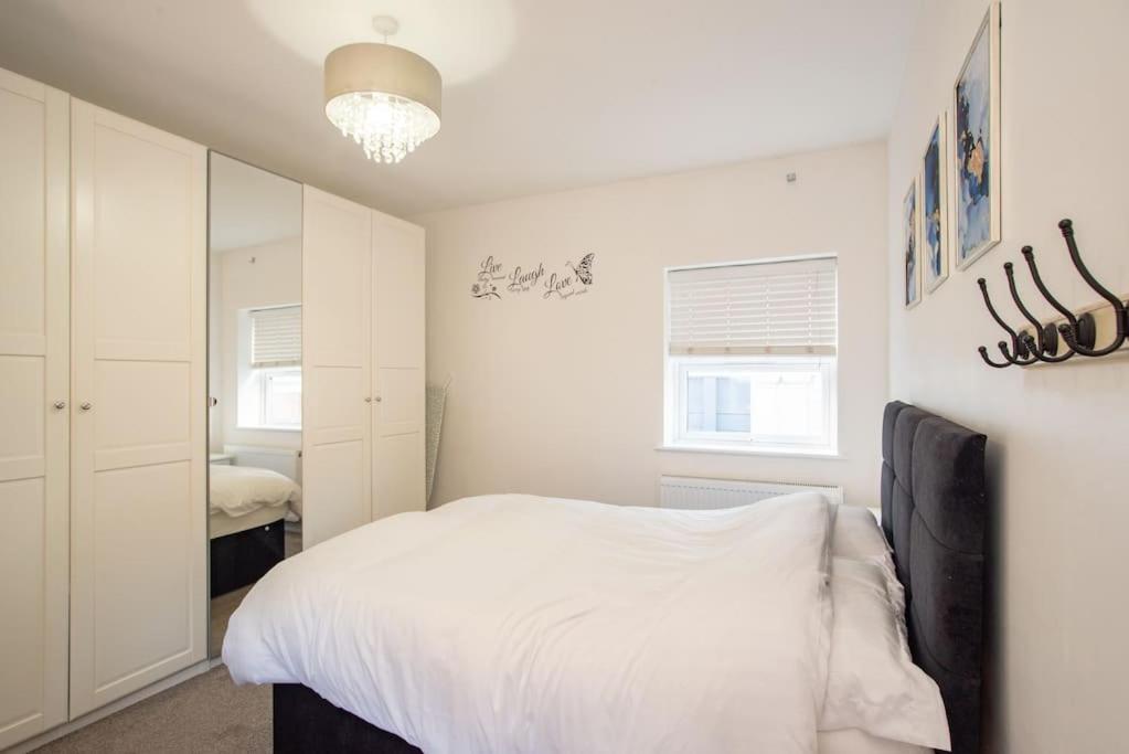 Watford Central Serviced Apartments 2 Exteriör bild