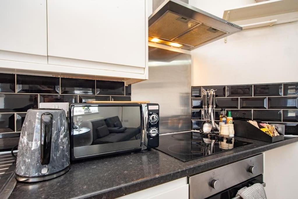 Watford Central Serviced Apartments 2 Exteriör bild