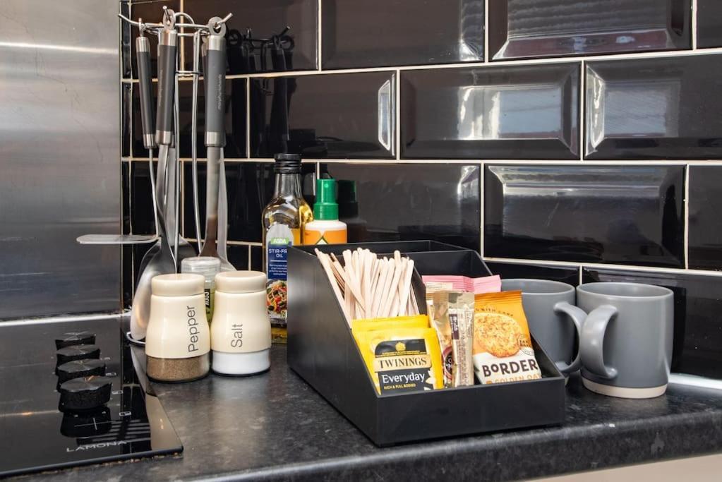 Watford Central Serviced Apartments 2 Exteriör bild